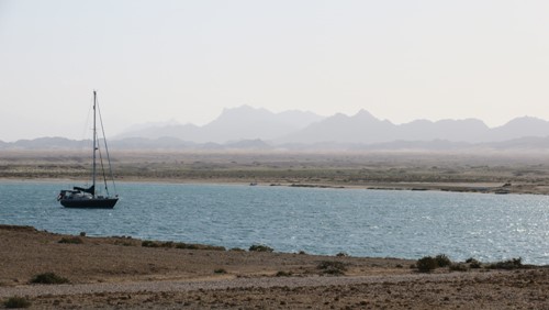 voor anker in de woestijn van Sudan